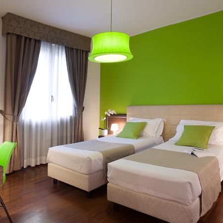 Hotel Milano Palmanova Esterno foto