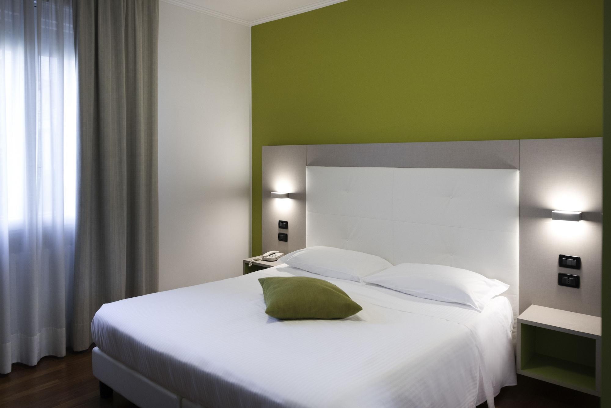 Hotel Milano Palmanova Esterno foto