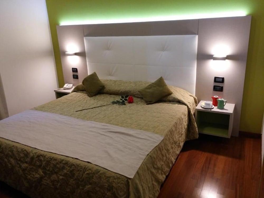 Hotel Milano Palmanova Esterno foto