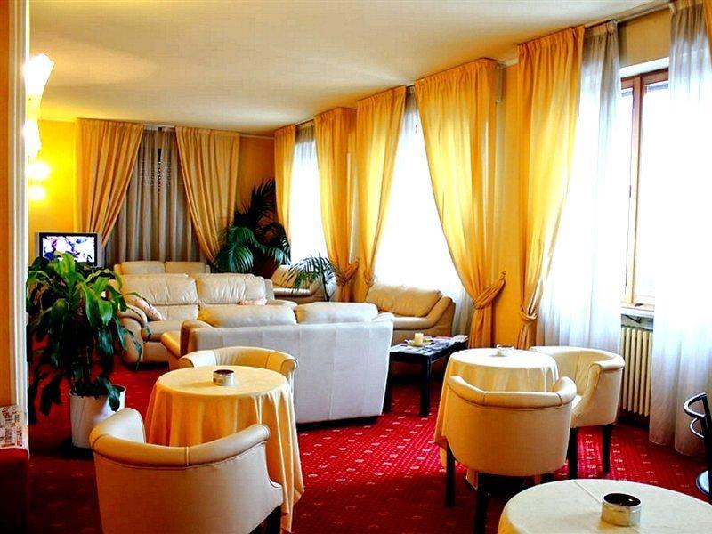 Hotel Milano Palmanova Esterno foto