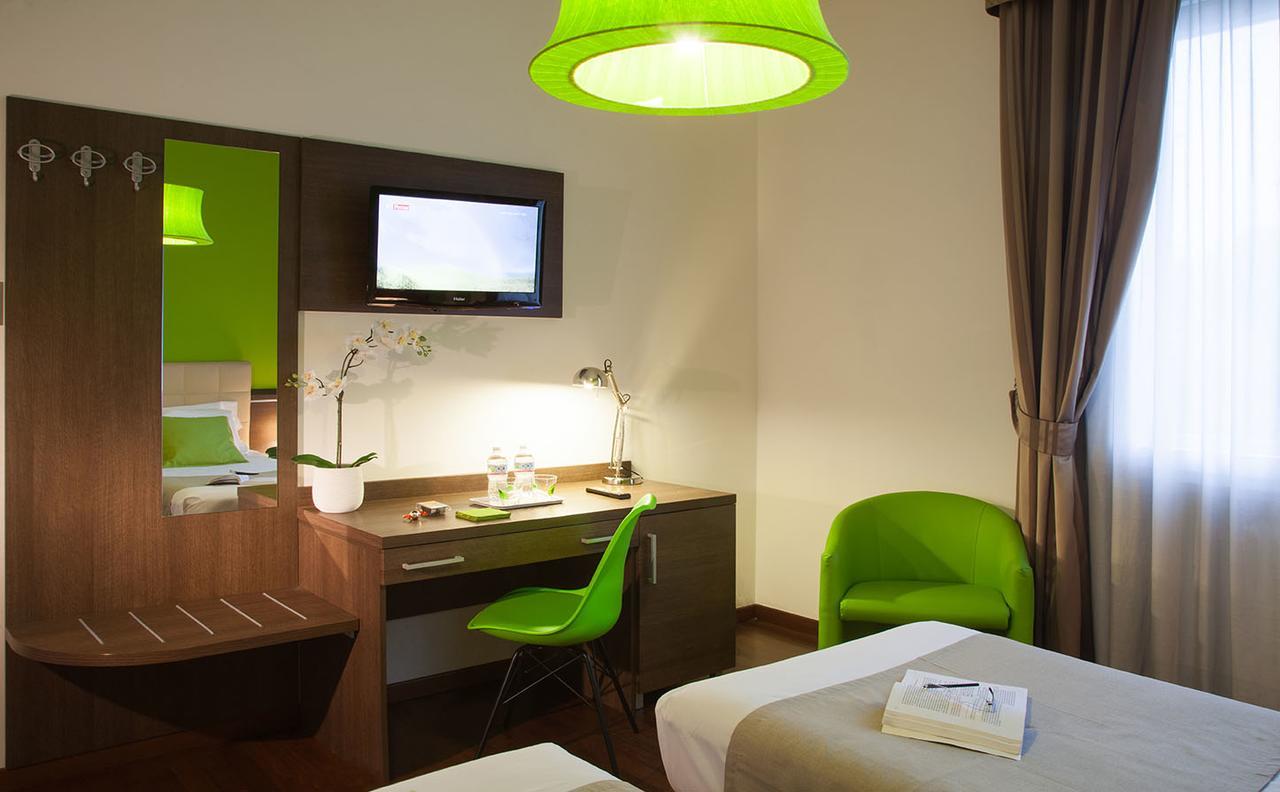 Hotel Milano Palmanova Esterno foto