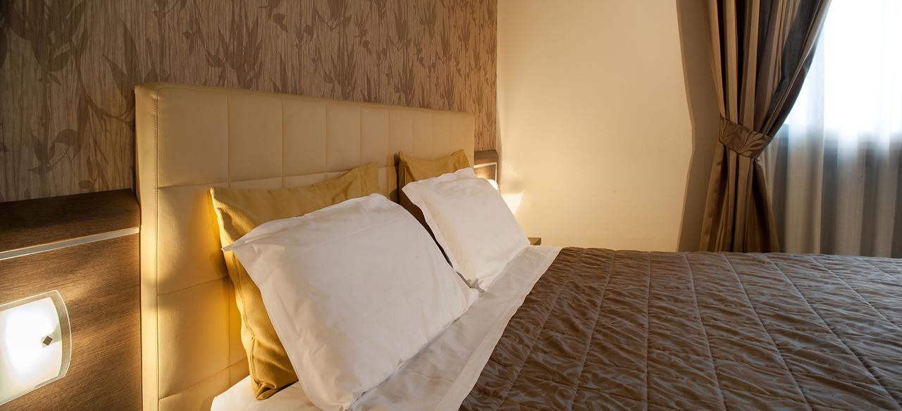 Hotel Milano Palmanova Esterno foto