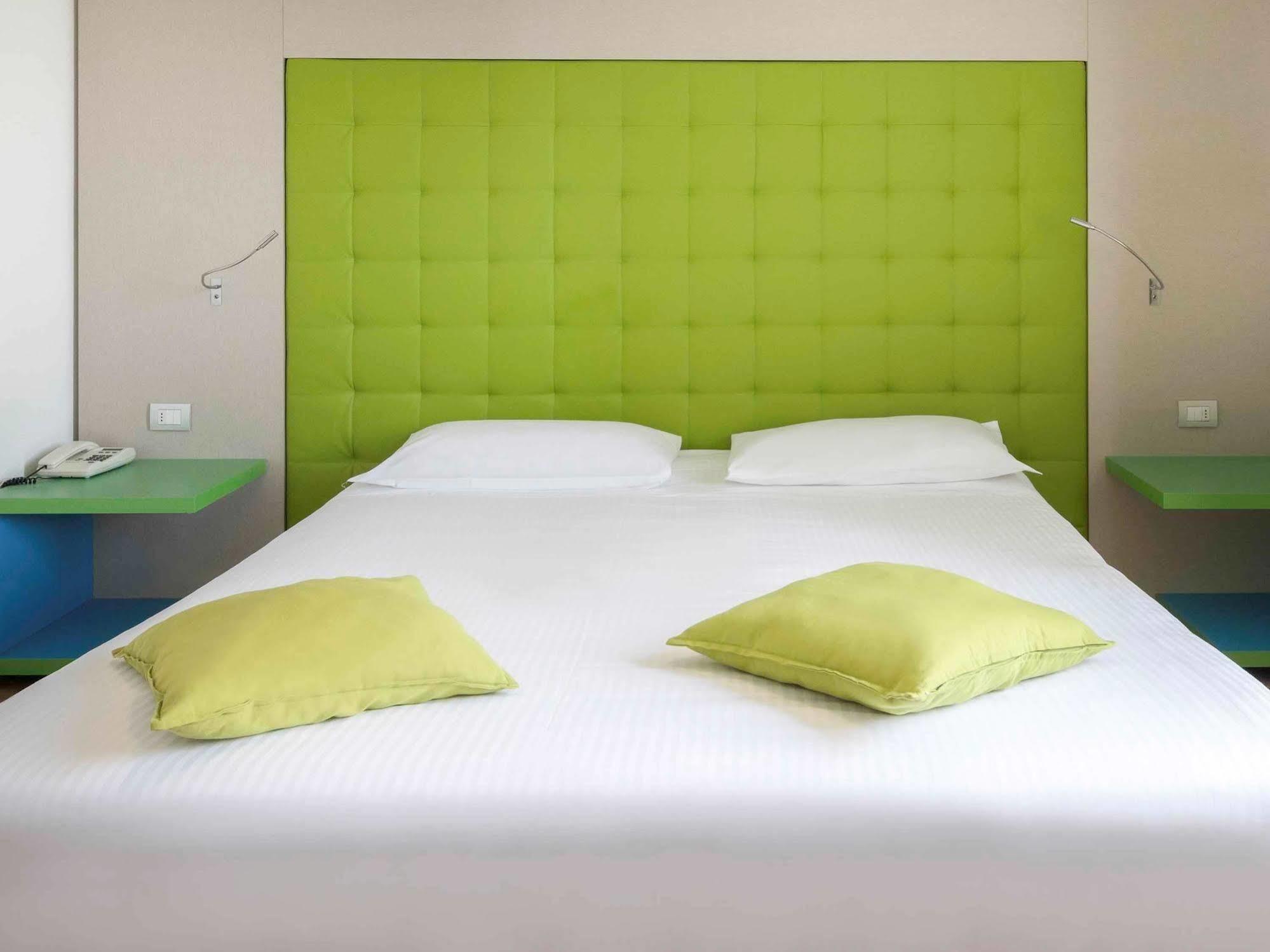 Hotel Milano Palmanova Esterno foto